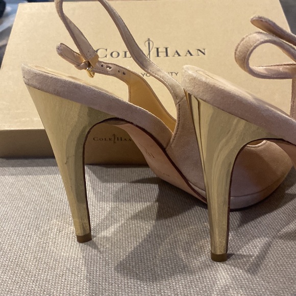 Cole Haan Chelsea slingback stacked heels Sandstone Suedegold heels - Picture 8 of 10